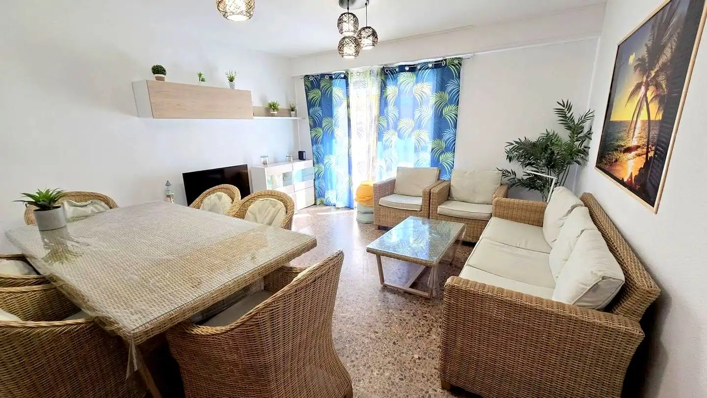 Wohnzimmer von Wohnung zur Miete in Gandia