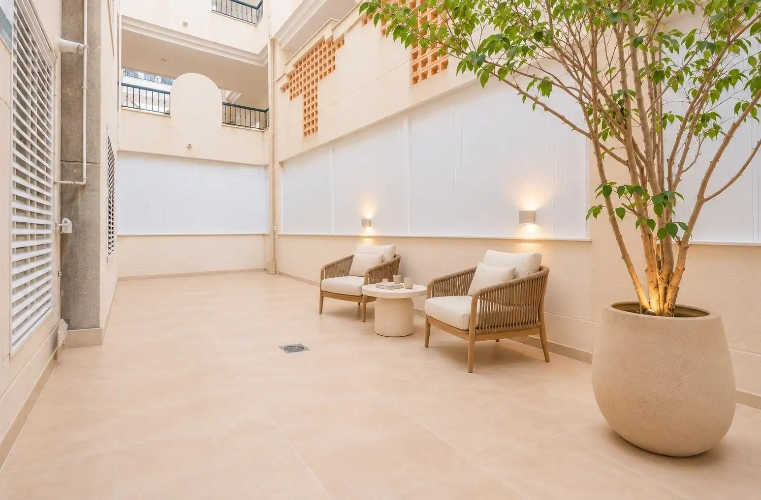 Flat with pool for sale in Calle MILA REIAL, imagen 2