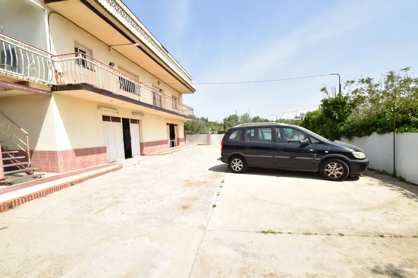 Parking of Country homes for sale in Vilanova i la Geltrú  with Terrace and Balcony