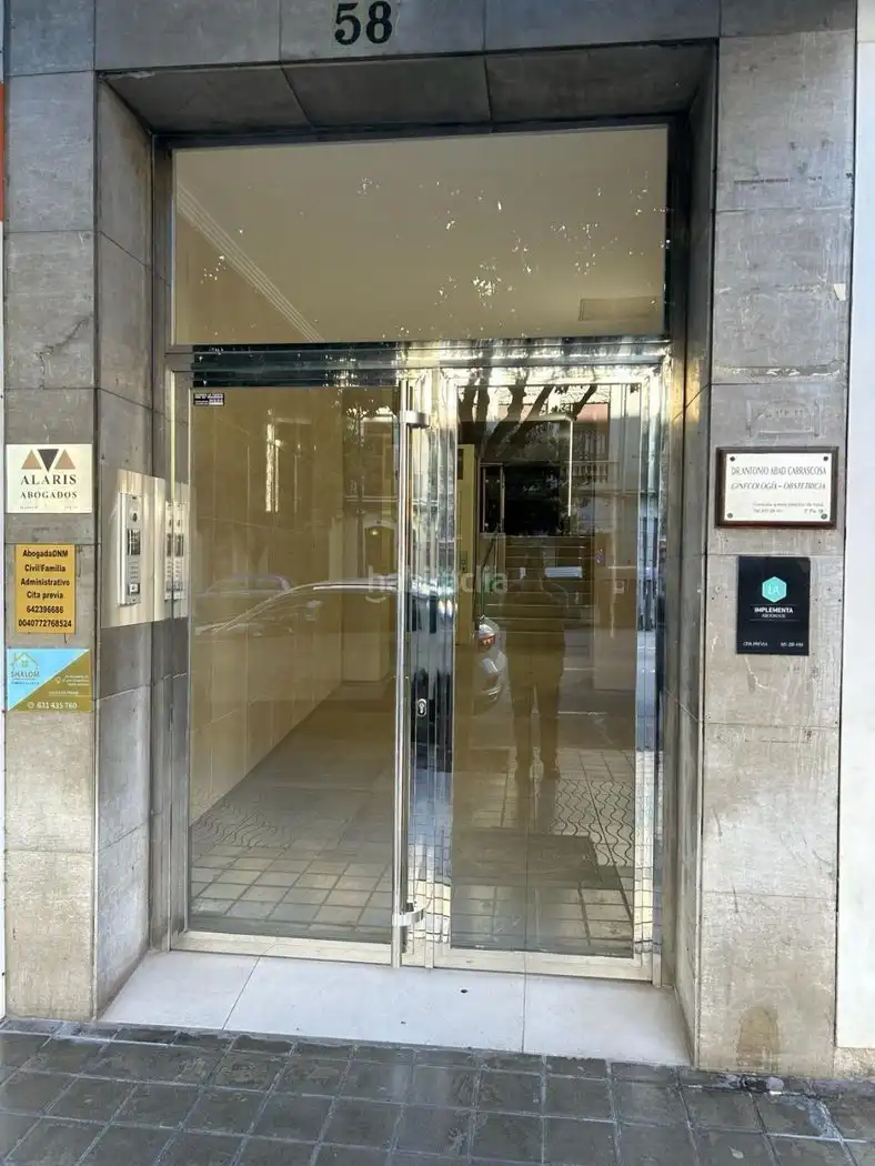 Office space with lift to rent in Avinguda del Port 58, imagen 2