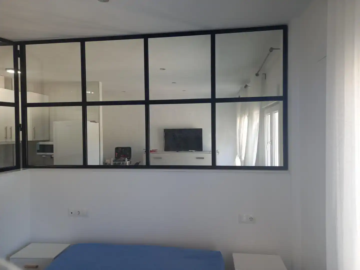 Schlafzimmer von Wohnungen zur Miete in Cabra mit Klimaanlage, Ofen und Waschmaschine