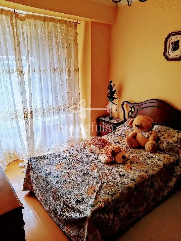 Habitación de Piso en venta en Ferrol con Amueblado