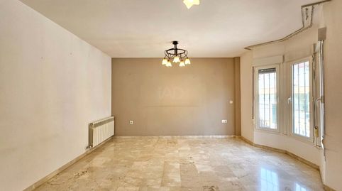 Foto 2 de Casa adosada en venda a Calle Hernán Cortés, Polideportivo, Alhendín