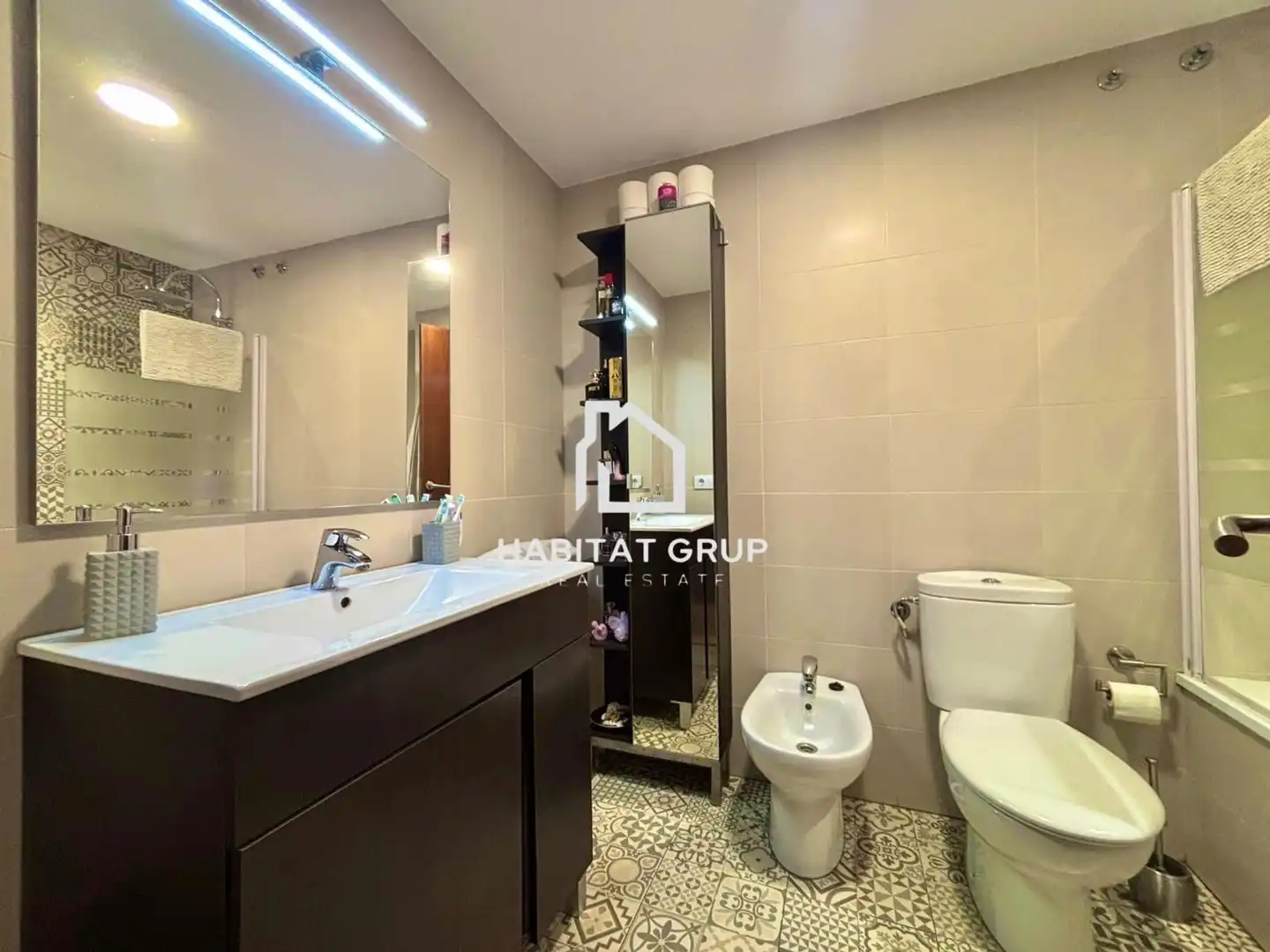 Bathroom of Flat for sale in Riudellots de la Selva  with Air Conditioner, Heating and Private garden