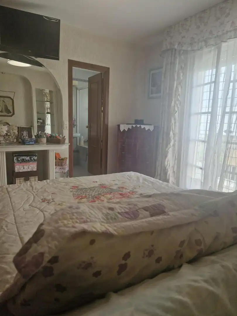 Dormitori de Casa adosada en venda en Jerez de la Frontera amb Aire condicionat, Calefacció i Terrassa