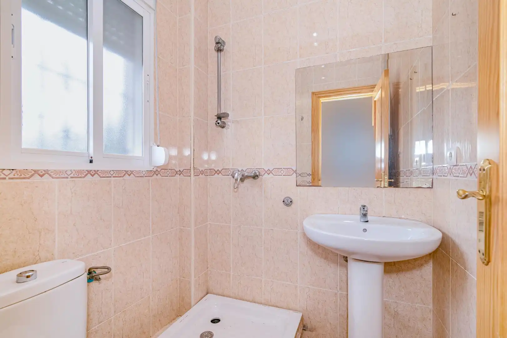 Bathroom of Detached homes for sale in Las Gabias  with Balcony