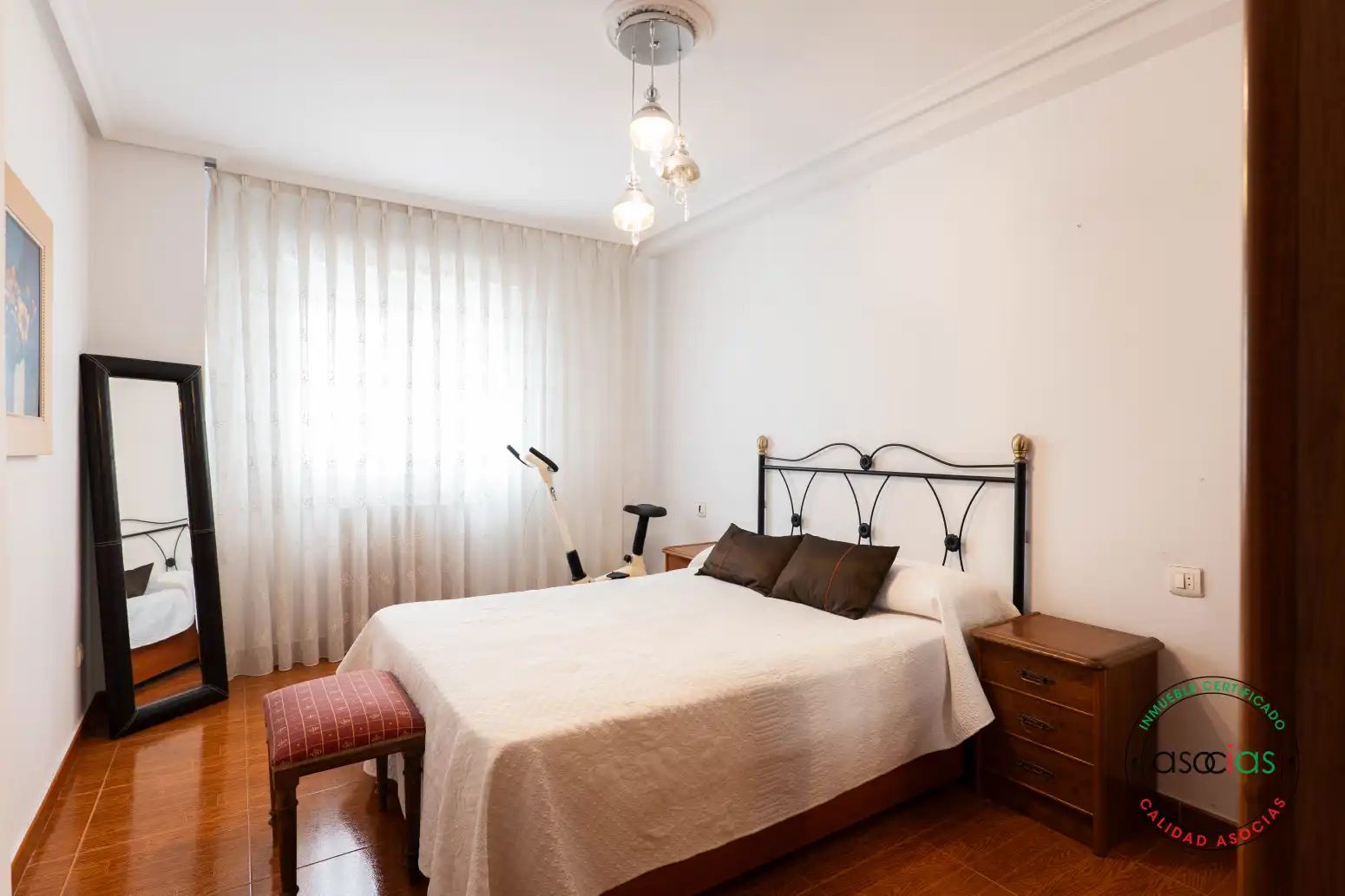 Habitación de Piso en venta en Gijón  con Calefacción