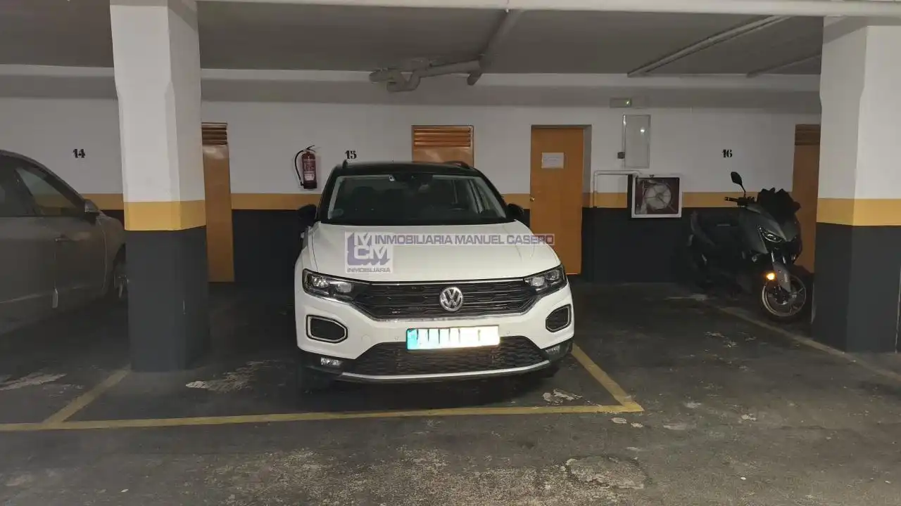 Aparcament de Pis en venda en Cáceres amb Calefacció, Parquet i Traster