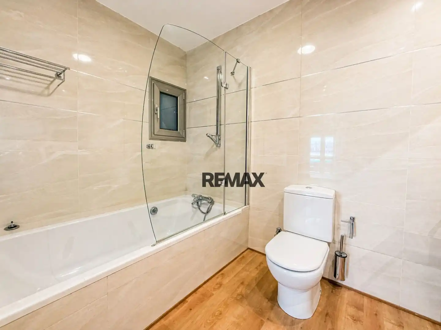 Badezimmer von Gebäude zum Verkauf in Roses