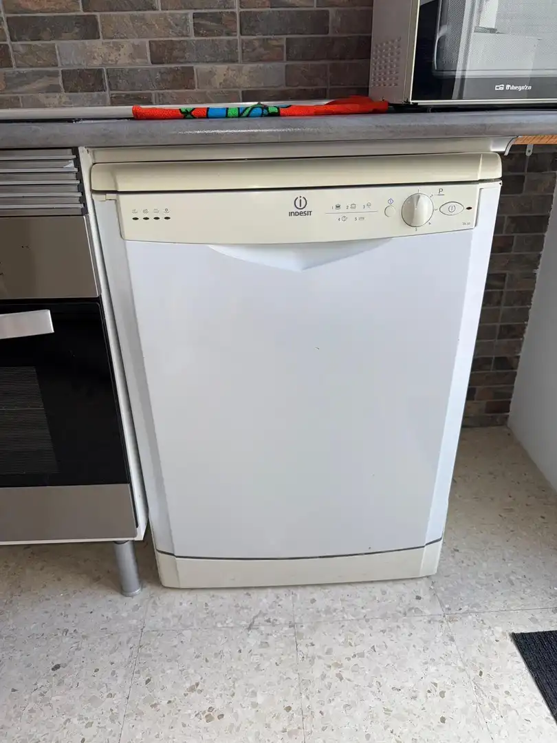 Kitchen of Flat for share in Granada  with Air Conditioner, Terrace and Furnished