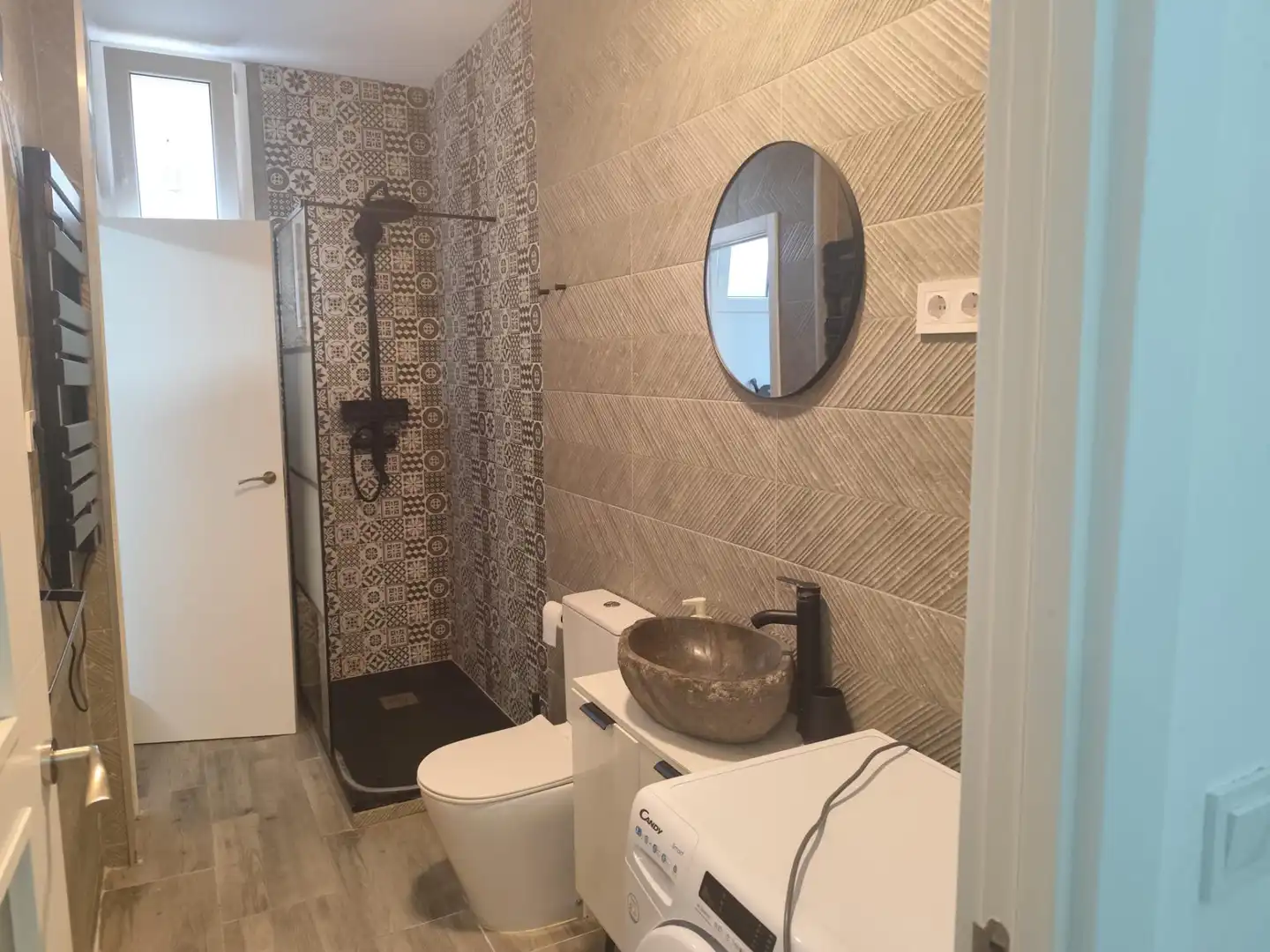 Bathroom of Flat for rent in Madrid