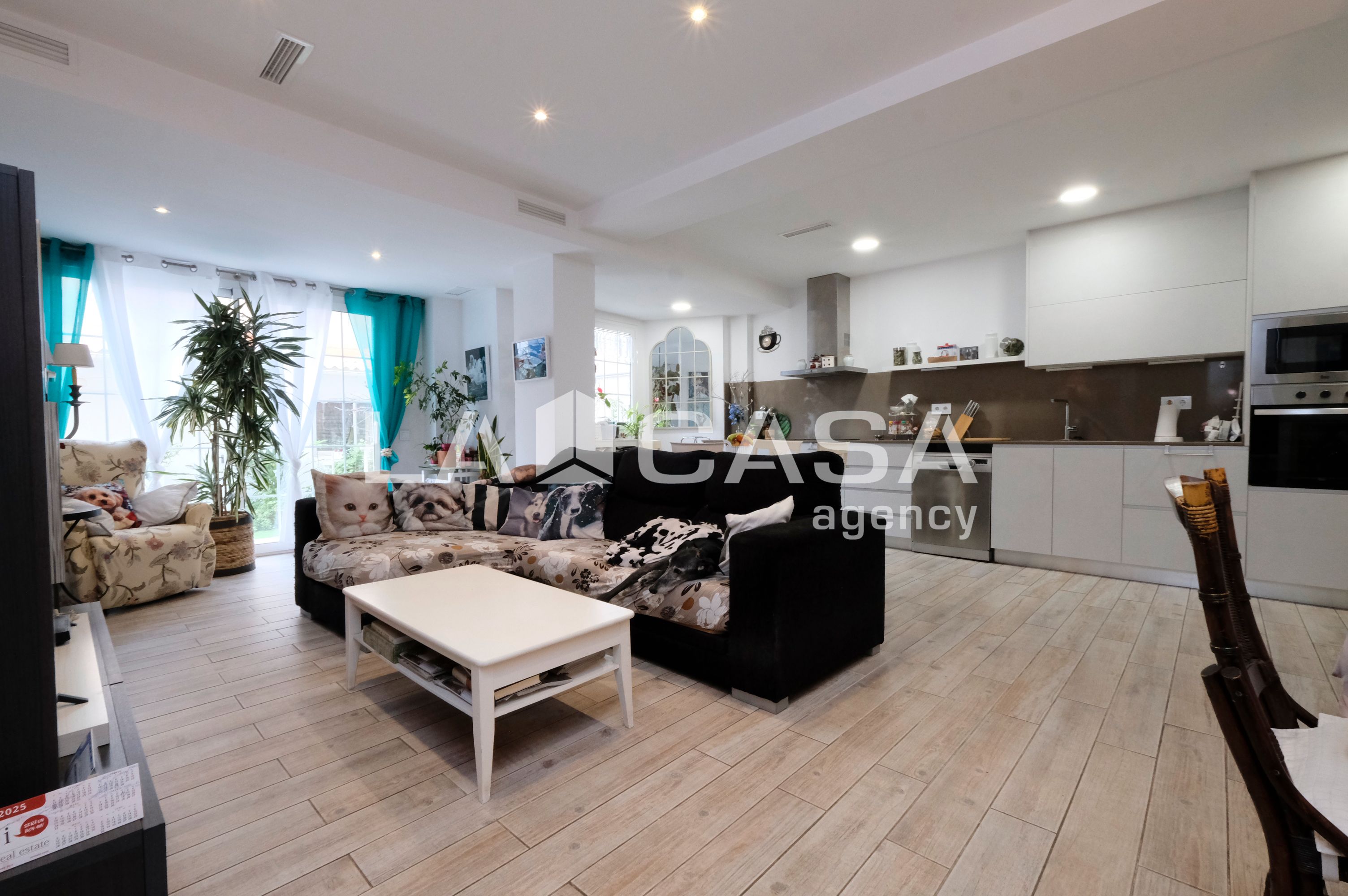 Planta baixa en venda en  Barcelona Capital amb Calefacció, Terrassa i Traster