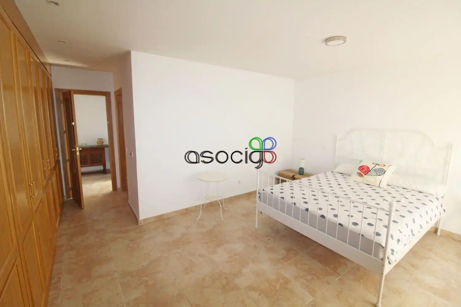 Dormitori de Casa o xalet en venda en Guadalajara amb Calefacció, Terrassa i Piscina