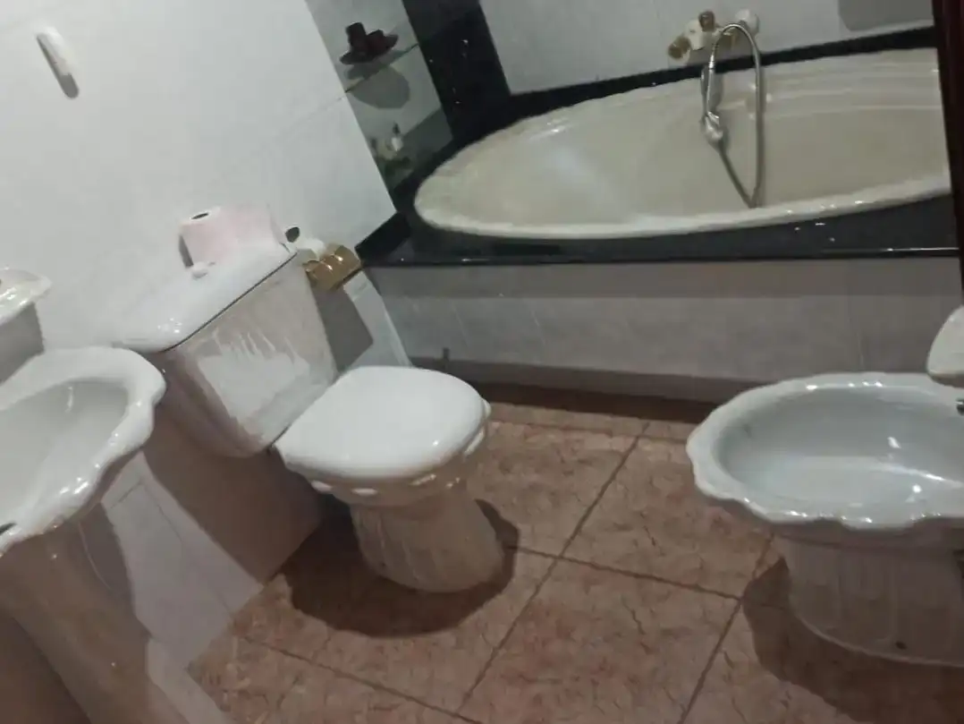 Badezimmer von Wohnung zur Miete in Vimianzo