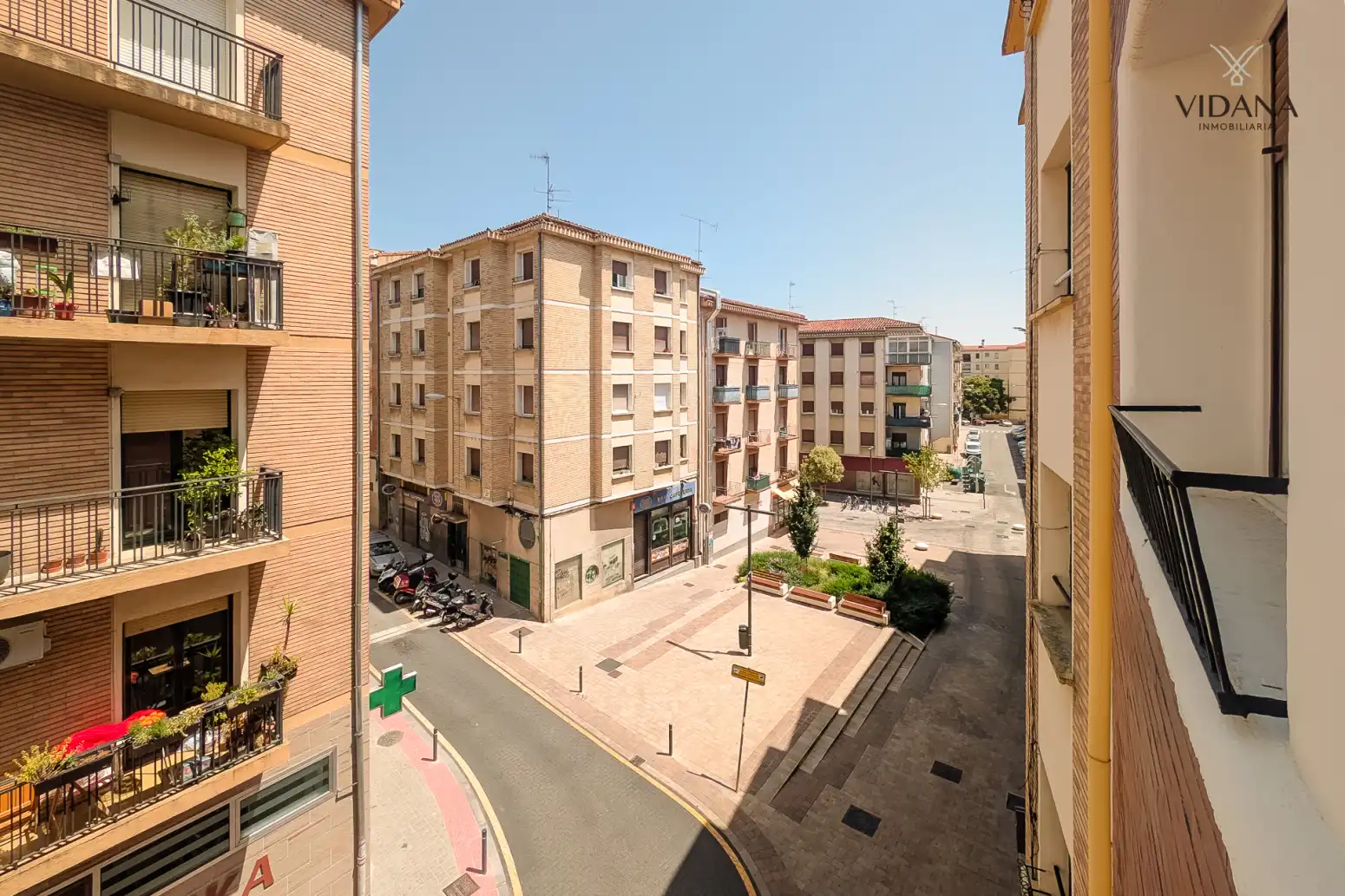 Vista exterior de Piso en venta en  Pamplona / Iruña con Calefacción, Parquet y Terraza