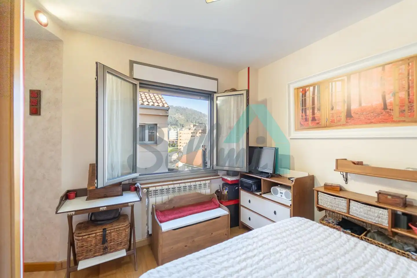Habitación de Ático en venta en Oviedo  con Calefacción, Parquet y Terraza