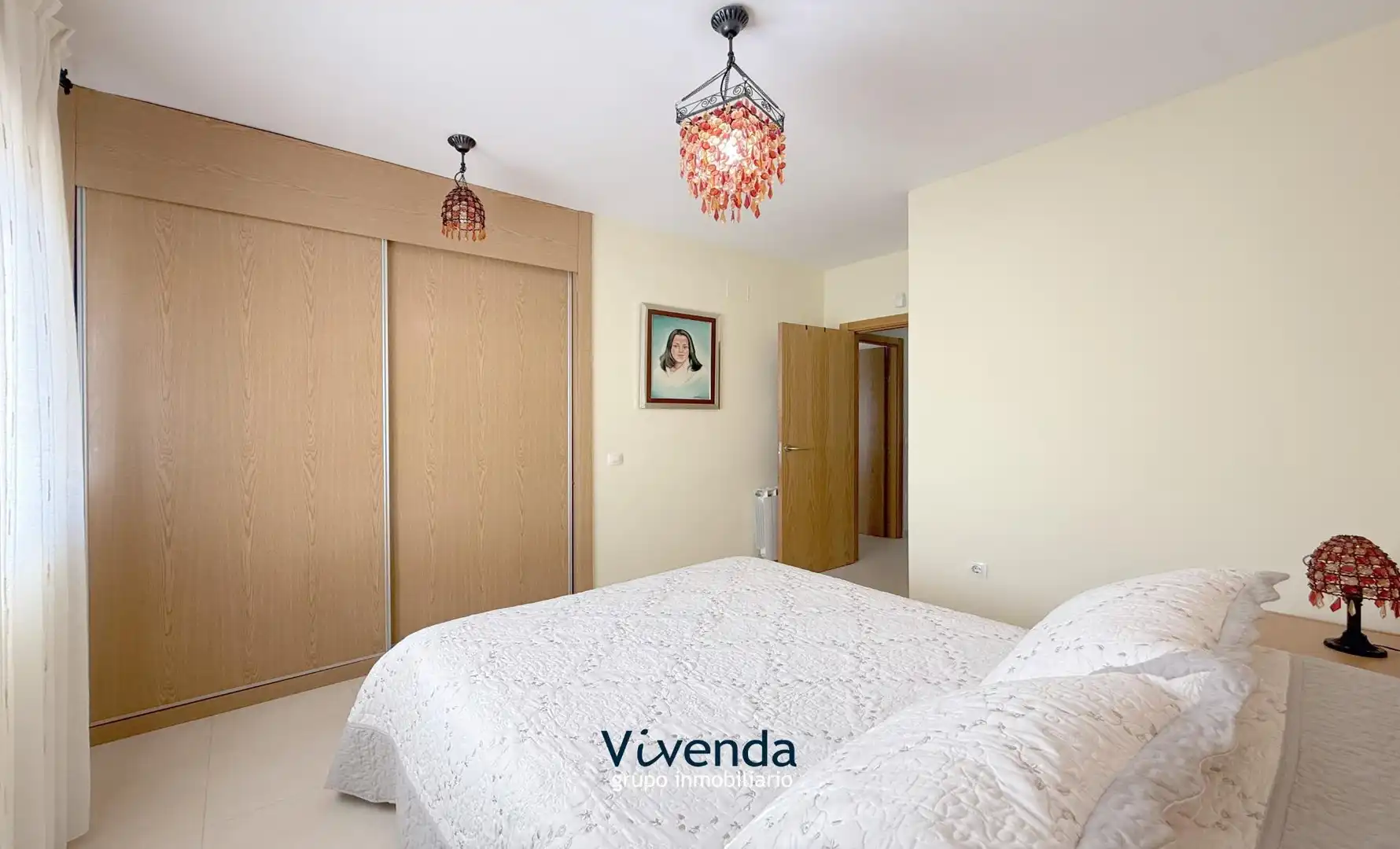 Habitación de Casa adosada en venta en Cedillo del Condado con Calefacción, Terraza y Trastero