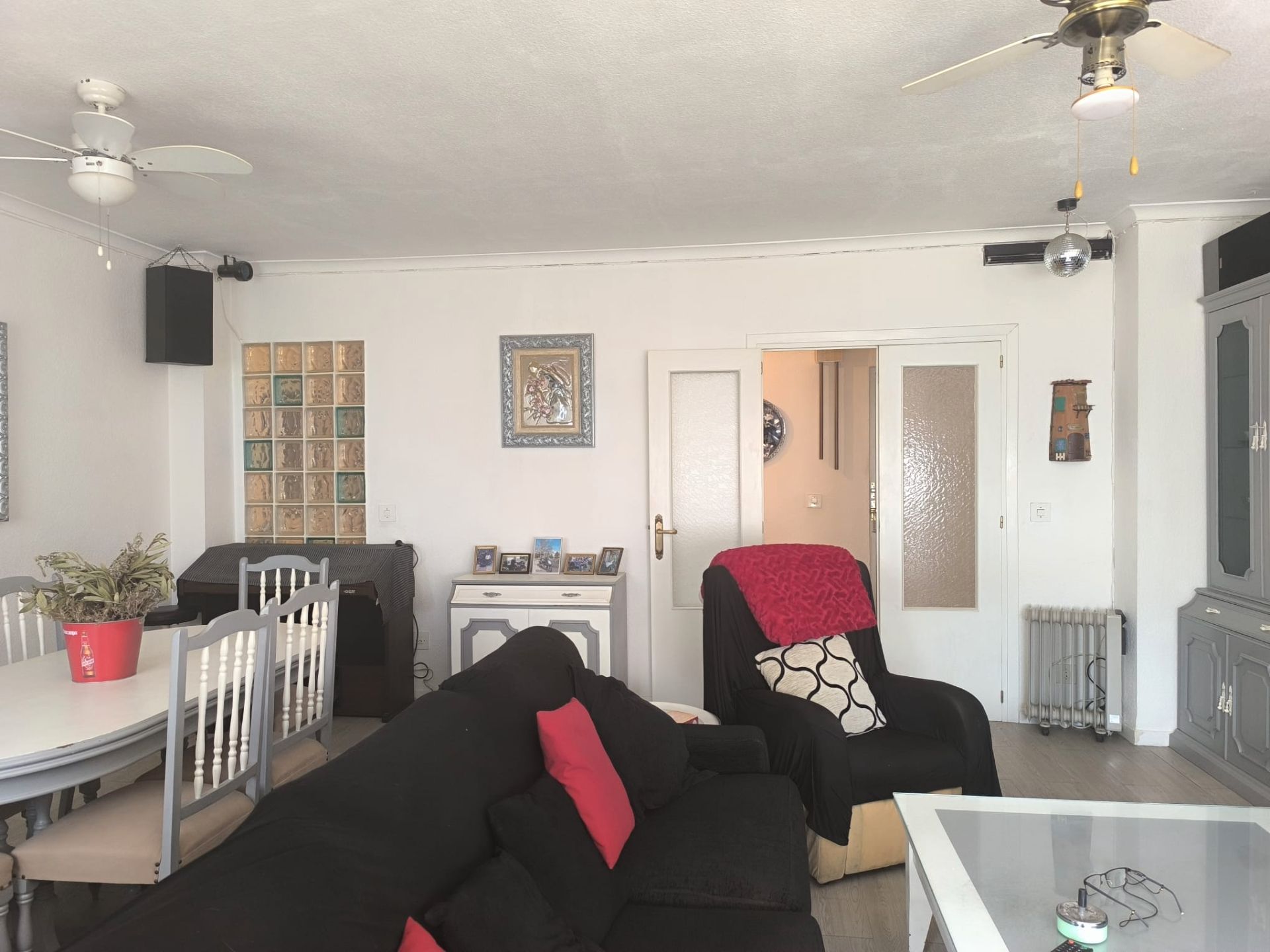 Sala de estar de Piso en venta en  Albacete Capital con Calefacción, Terraza y Balcón