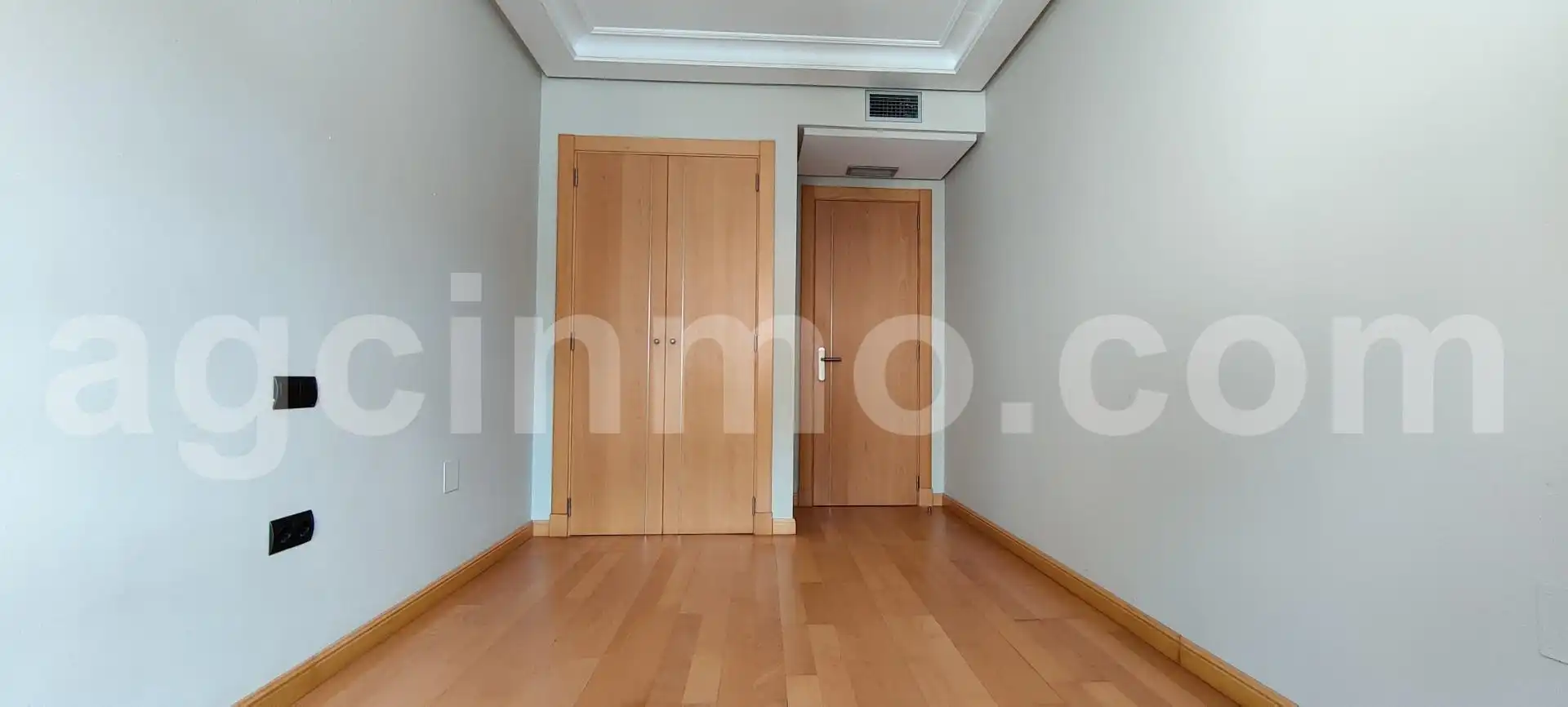 Bedroom of Flat for sale in Valladolid  with Air Conditioner, Heating and Terrace