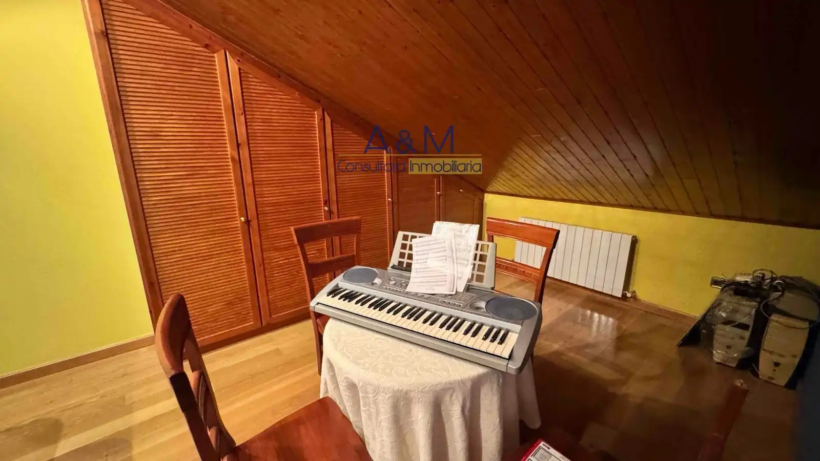 Houses for sale in Santovenia de Pisuerga  with Air Conditioner, Heating and Terrace