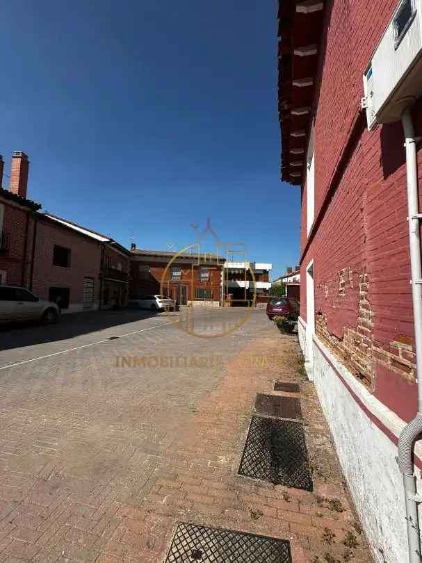 Parking of Houses for sale in Alaejos  with Private garden and Balcony