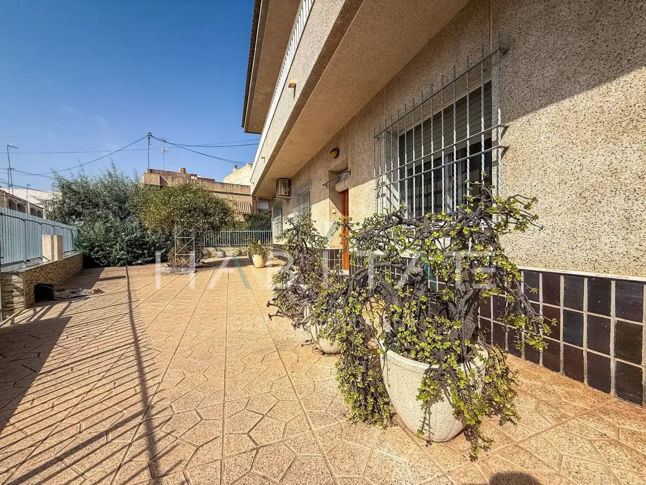 Casa amb jardí en venda a Calle Villananitos
