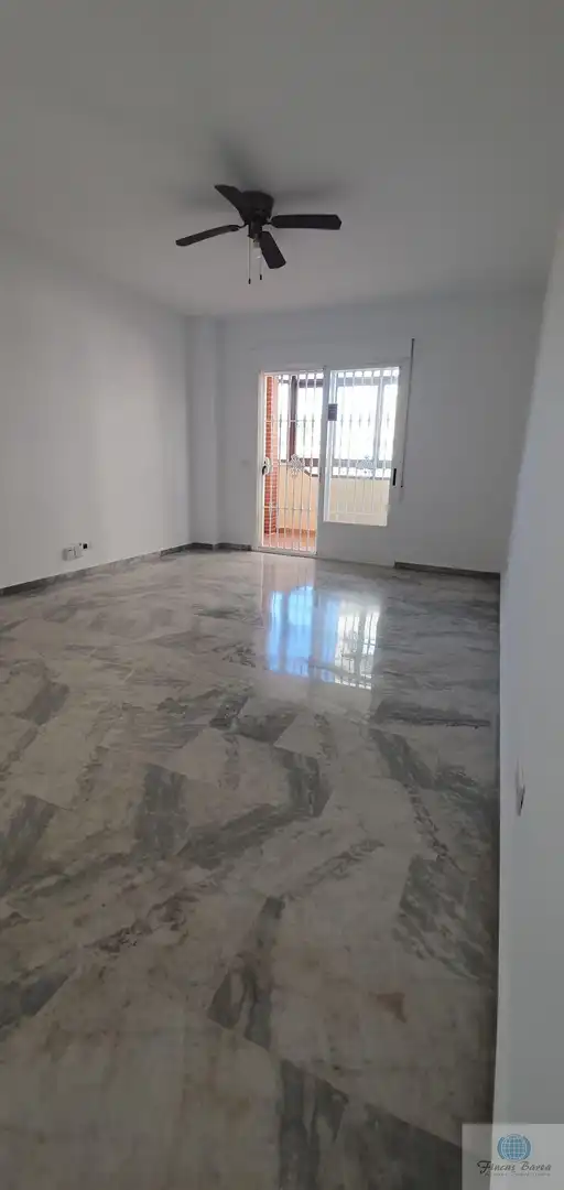 Piso con piscina en venta en Rio Vinuela, imagen 12
