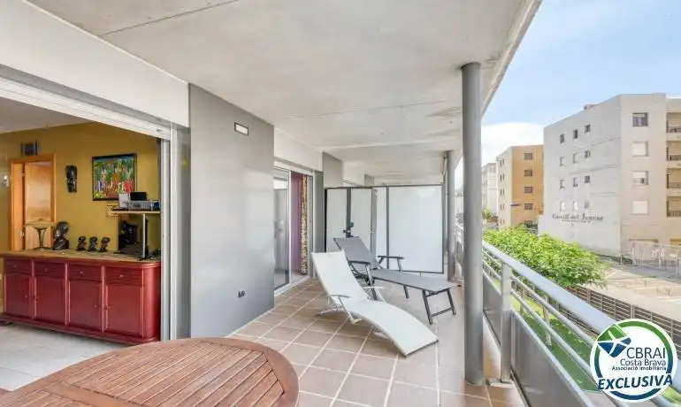 Appartement compact avec piscine à vendre à DE JOANOT MARTORELL 6