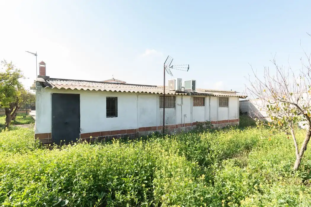 Vista exterior de Casa o chalet en venta en Alcalá de Guadaira con Piscina
