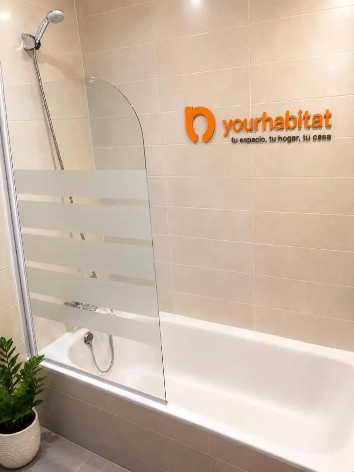 Baño de Piso de alquiler en Getafe con Aire acondicionado, Calefacción y Terraza