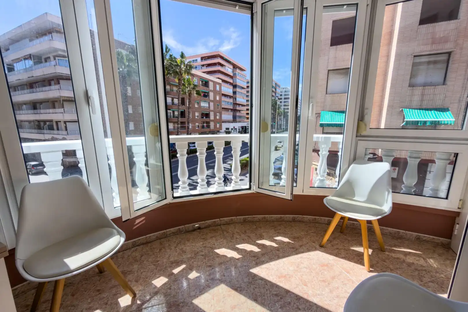 Flat with terrace for sale in GUARDAMAR, imagen 2