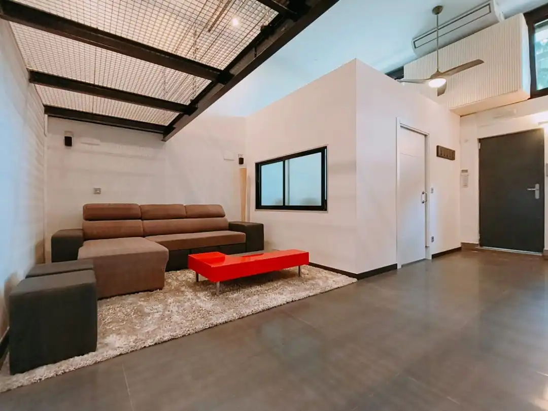 Sala d'estar de Local de lloguer en Donostia - San Sebastián  amb Aire condicionat