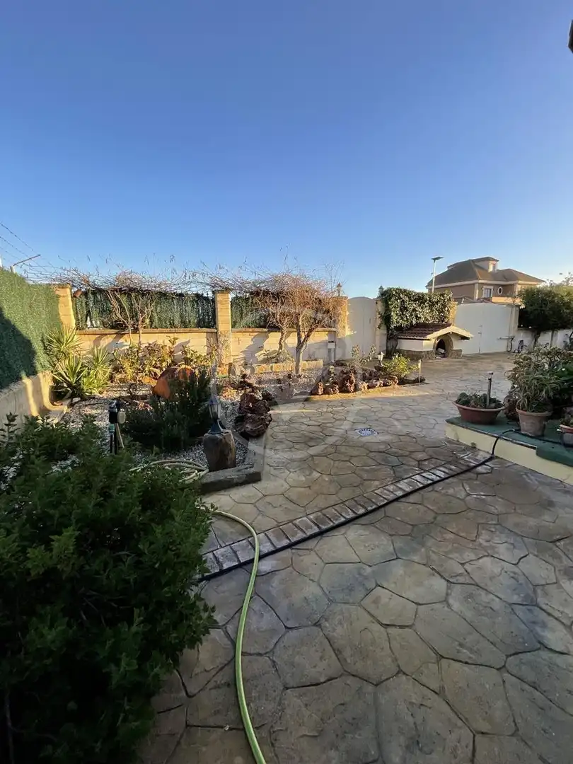 Terrassa de Finca rústica en venda en Linares amb Jardí privat, Terrassa i Piscina