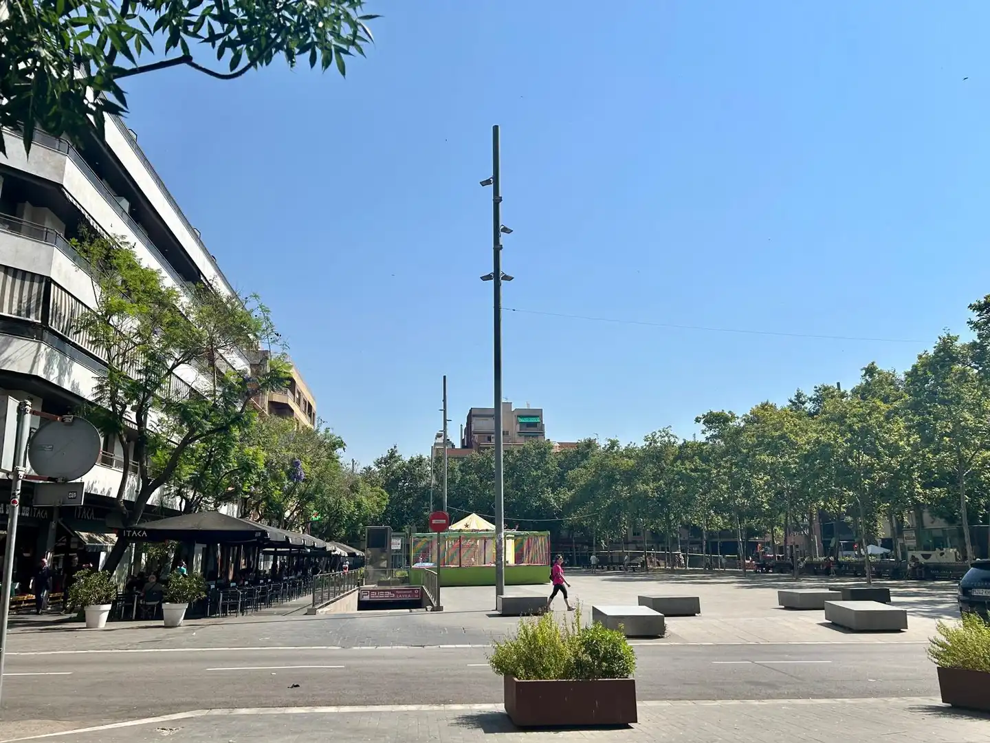 Vista exterior de Pis en venda en Sant Adrià de Besòs amb Aire condicionat, Moblat i Forn