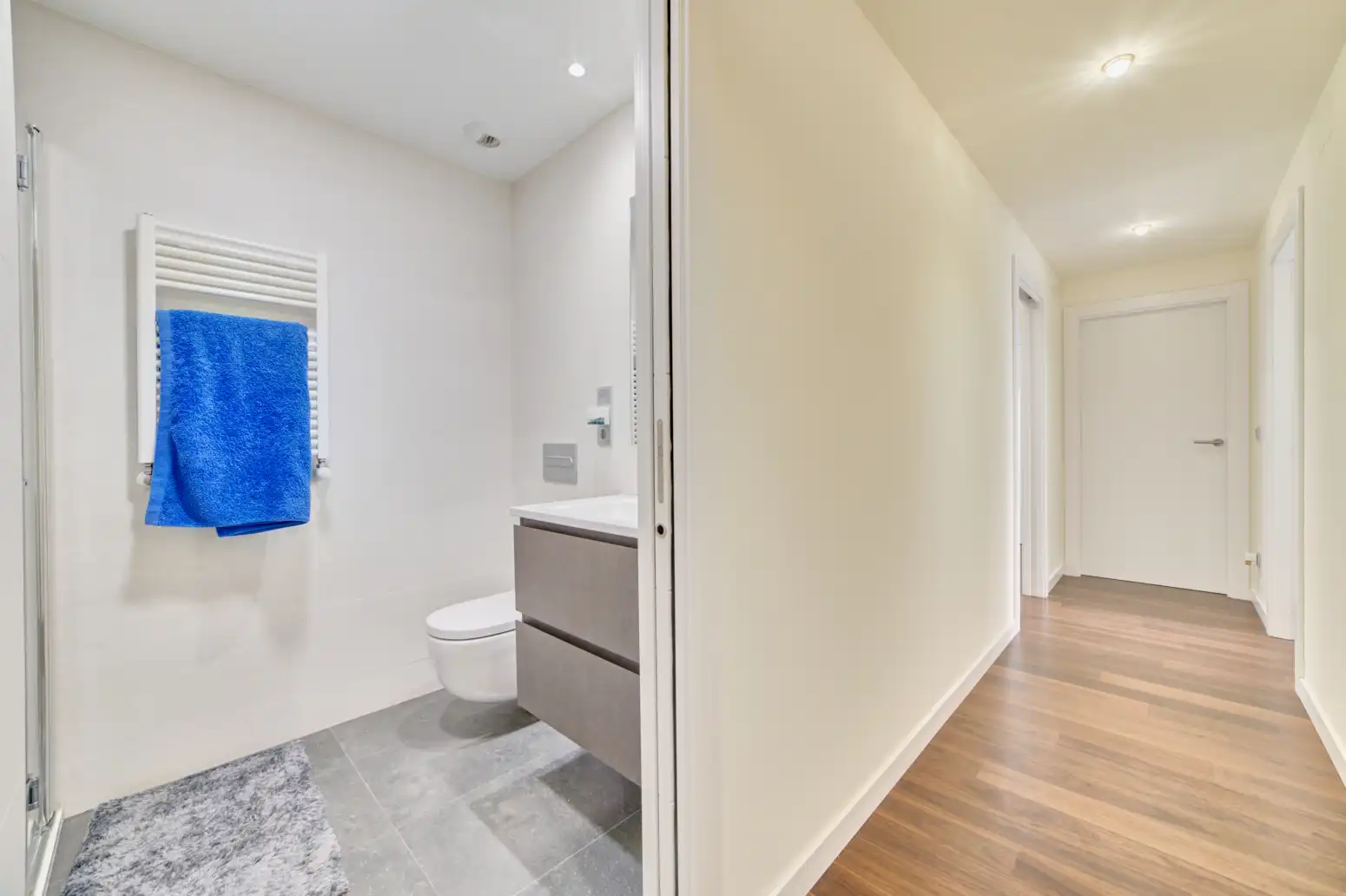 Baño de Piso en venta en  Pamplona / Iruña con Calefacción, Terraza y Trastero
