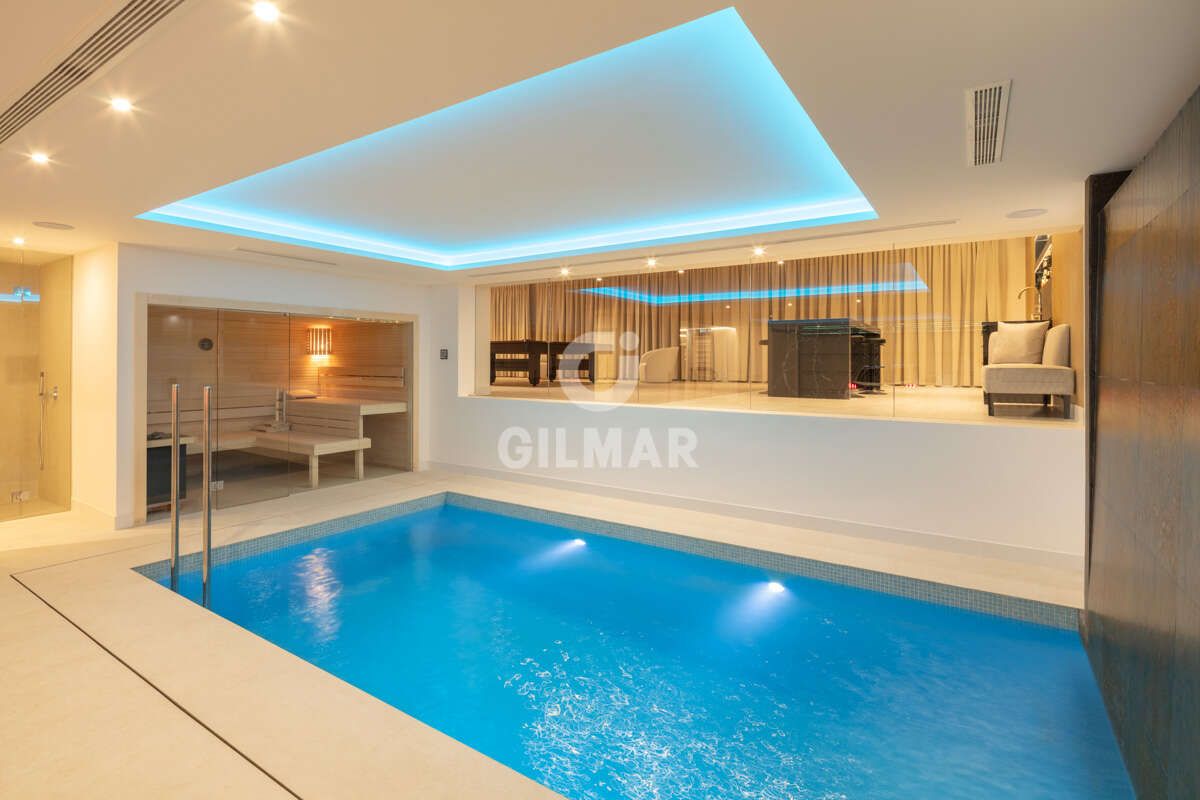 Swimming pool of House or chalet for sale in Marbella  with Heating, Private garden and Swimming Pool