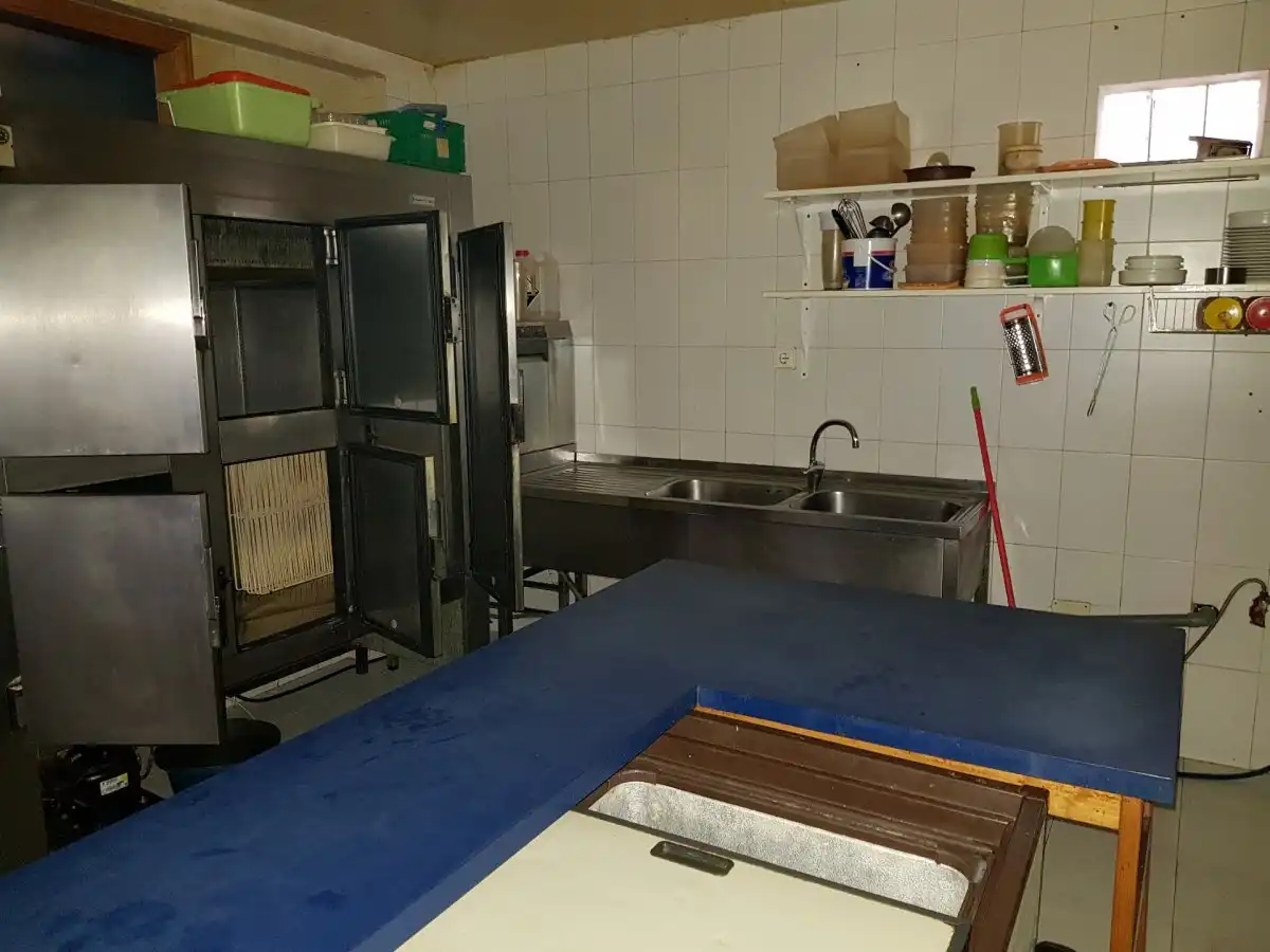 Cocina de Local en venta en Ponferrada con Aire acondicionado