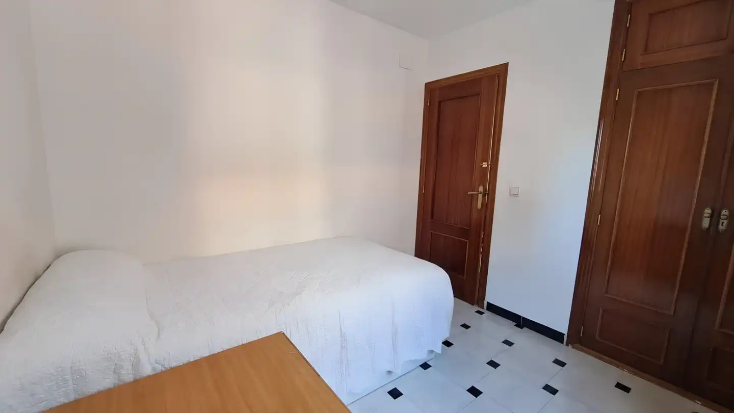 Habitación de Dúplex en venta en La Adrada , Ávila