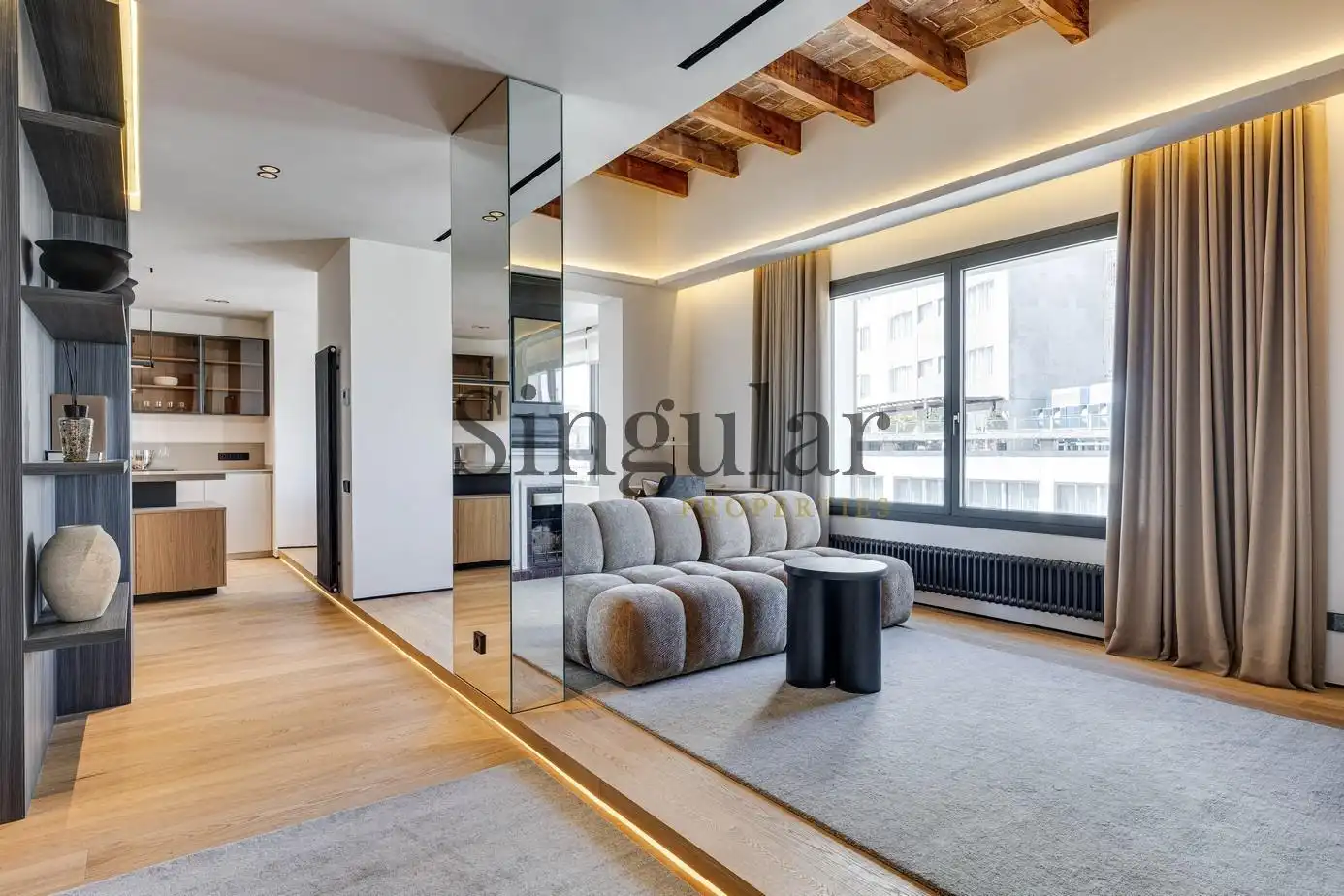 Sala de estar de Piso en venta en Barcelona con Calefacción, Terraza y Balcón