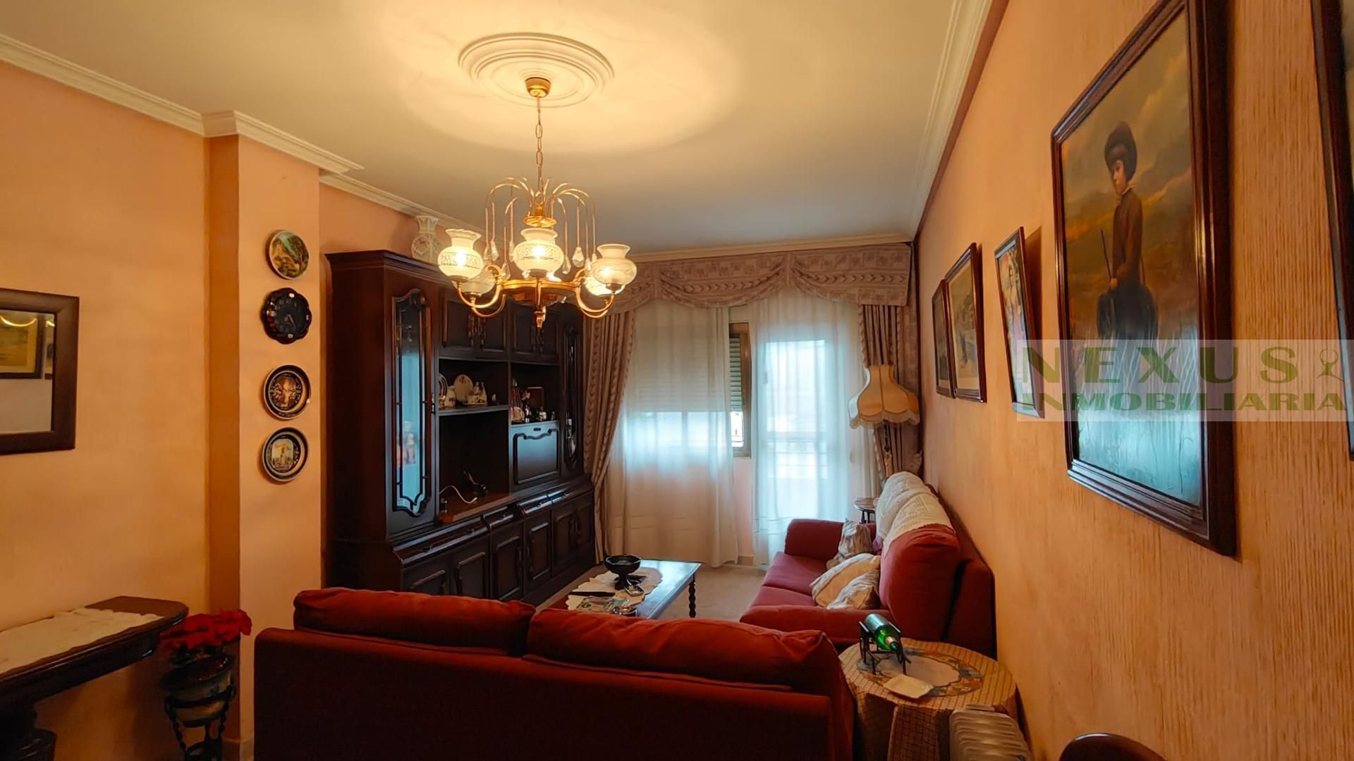 Sala d'estar de Pis en venda en Cáceres Capital amb Aire condicionat i Terrassa