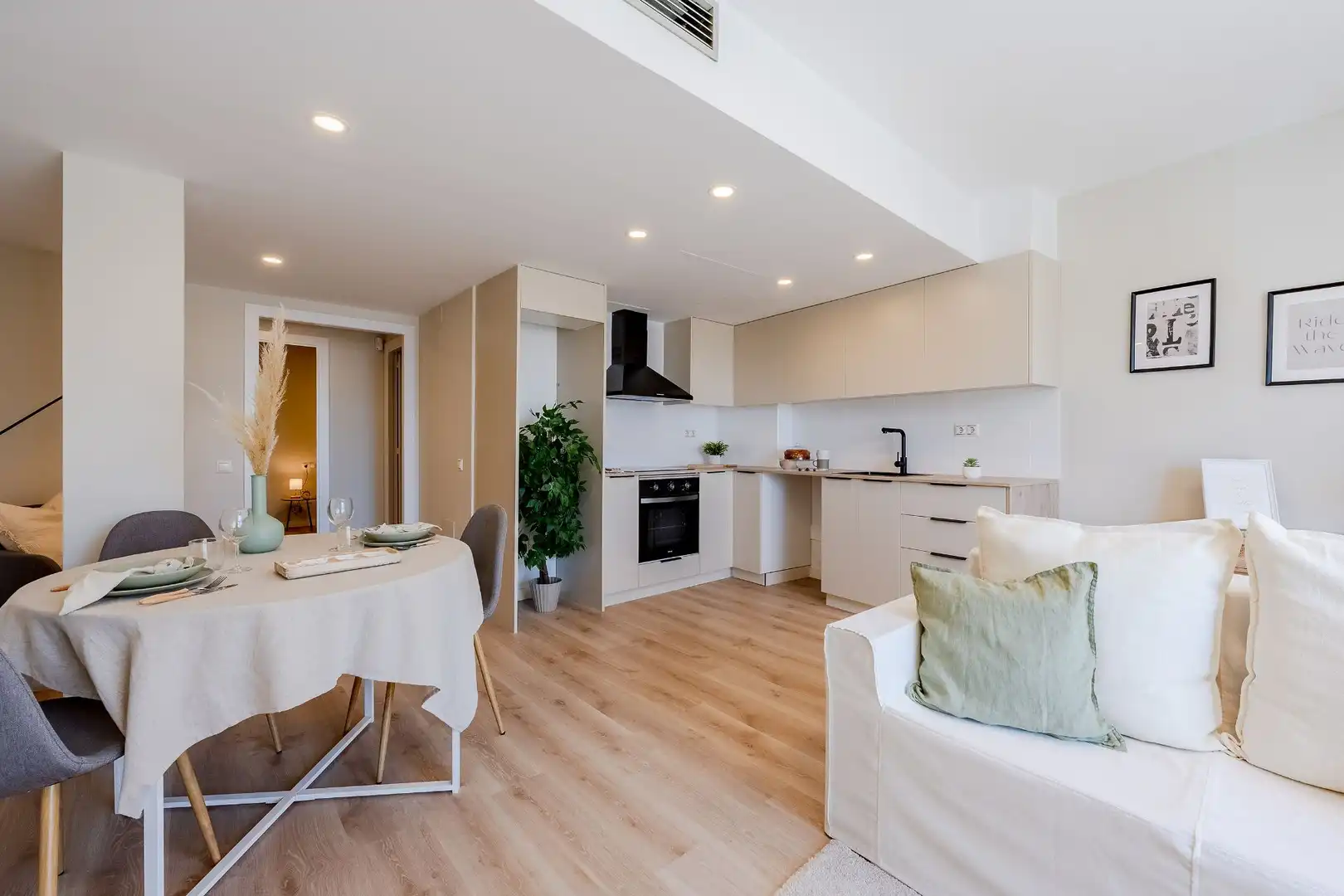 Piso en venta en Antoni de Capmany, El Palau - Escorxador