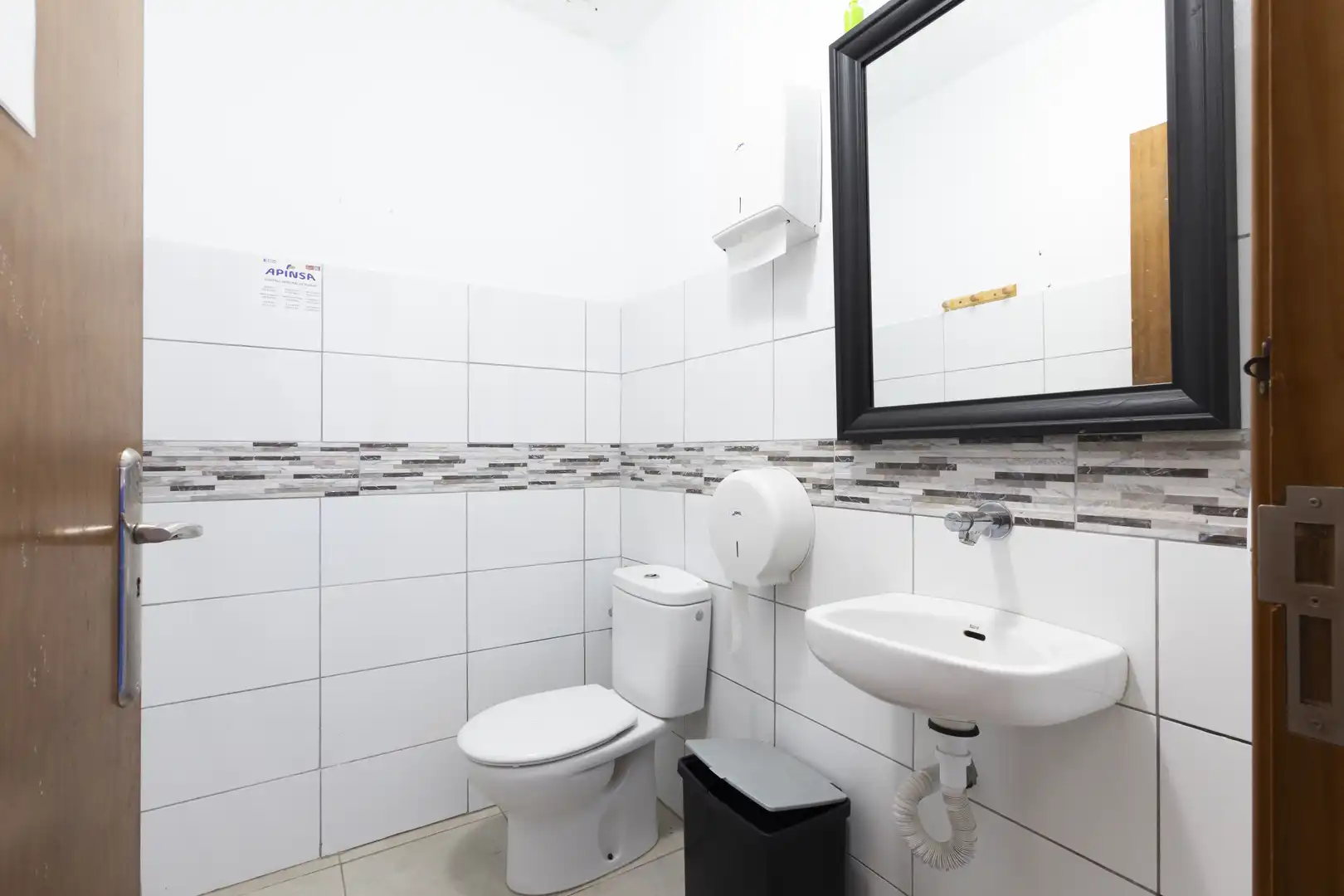 Badezimmer von Geschaftsraum zum Verkauf in Frontera