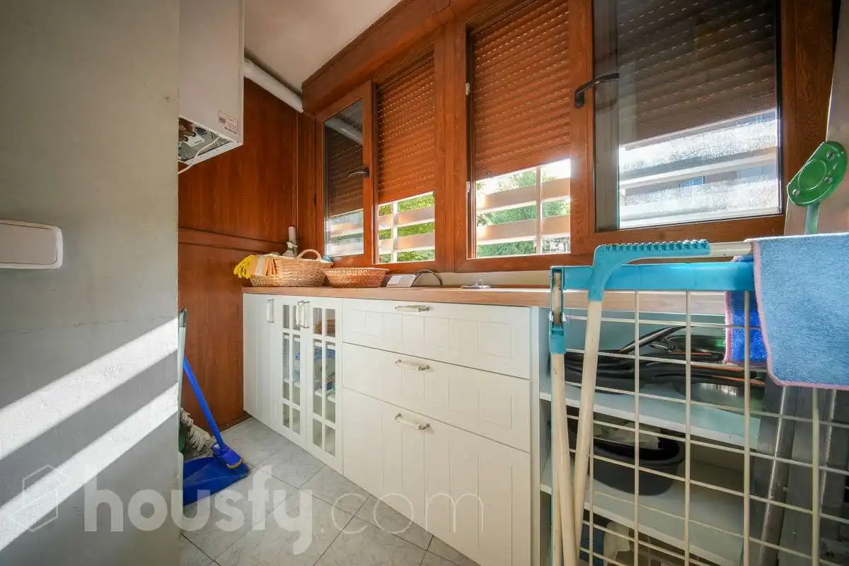 Cuina de Pis en venda en Madrid amb Aire condicionat, Calefacció i Terrassa