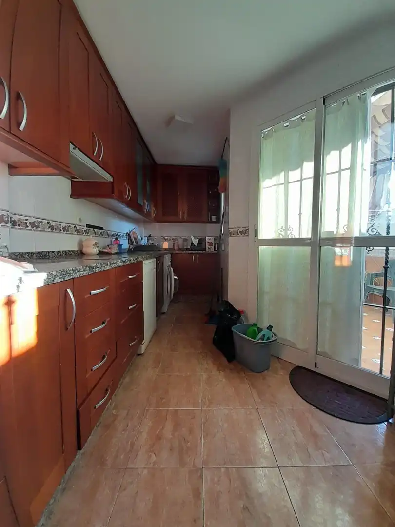 Cuina de Casa o xalet en venda en Córdoba amb Aire condicionat, Terrassa i Balcó