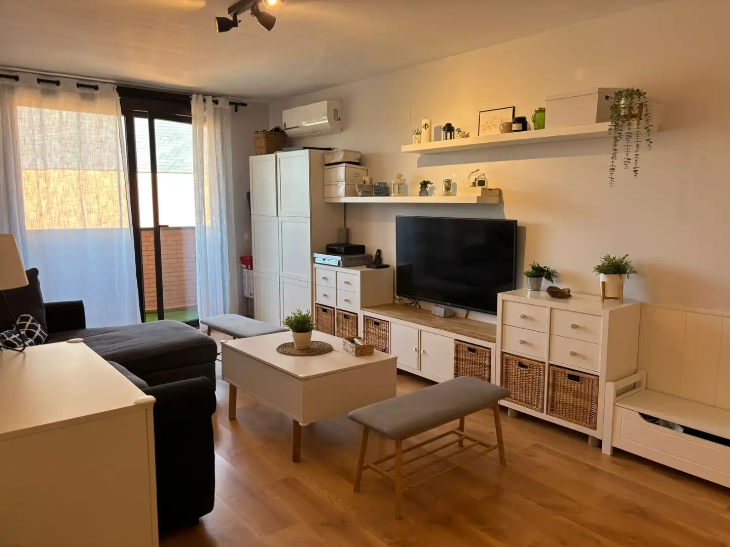 Sala d'estar de Pis en venda en Pinto amb Aire condicionat, Calefacció i Jardí privat