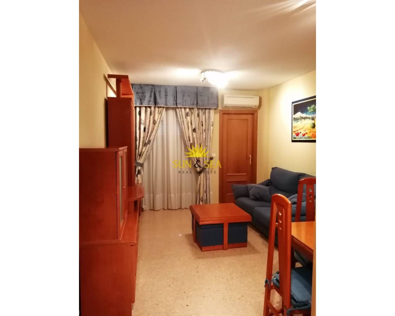Sala d'estar de Apartament de lloguer en Alicante / Alacant amb Aire condicionat, Calefacció i Piscina