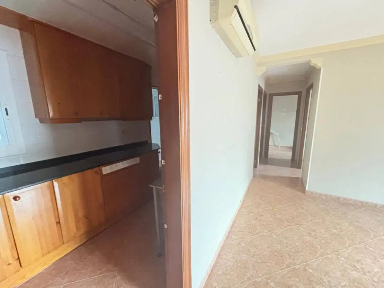 Kitchen of Flat for sale in Les Roquetes