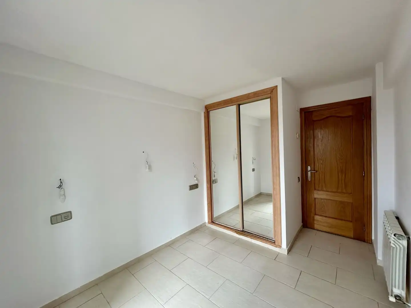 Piso en venta en Laredo con Calefacción y Terraza