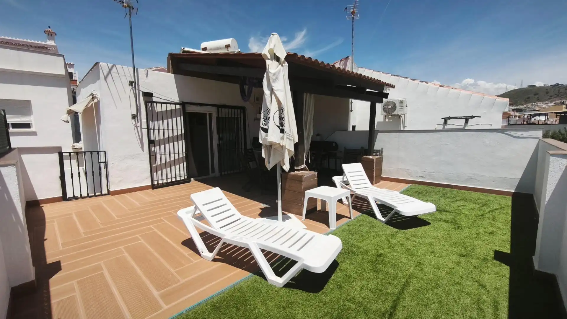 Terrace of Detached homes for sale in Málaga  with Air Conditioner and Terrace