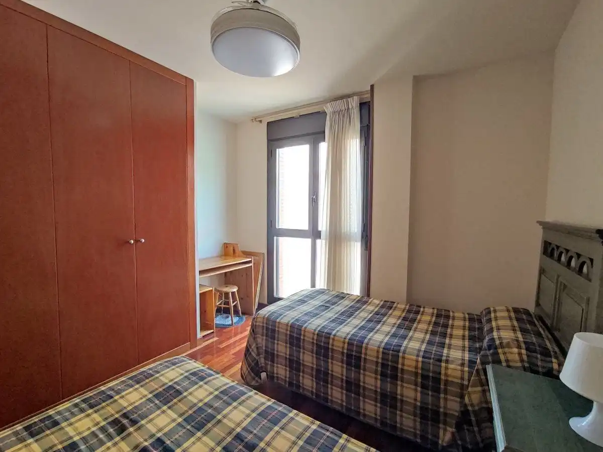 Dormitori de Pis en venda en Boltaña amb Calefacció, Parquet i Terrassa